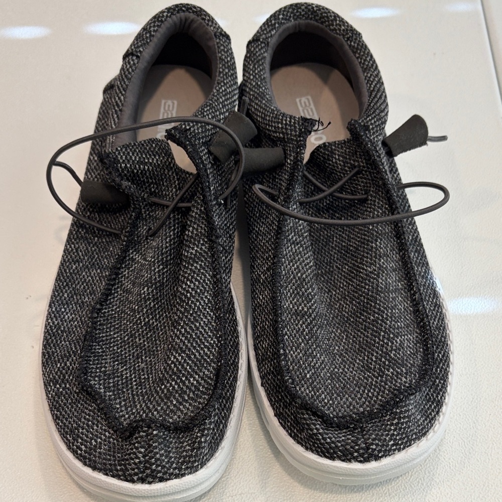 32 Degrees Black and Gray Casual Shoes